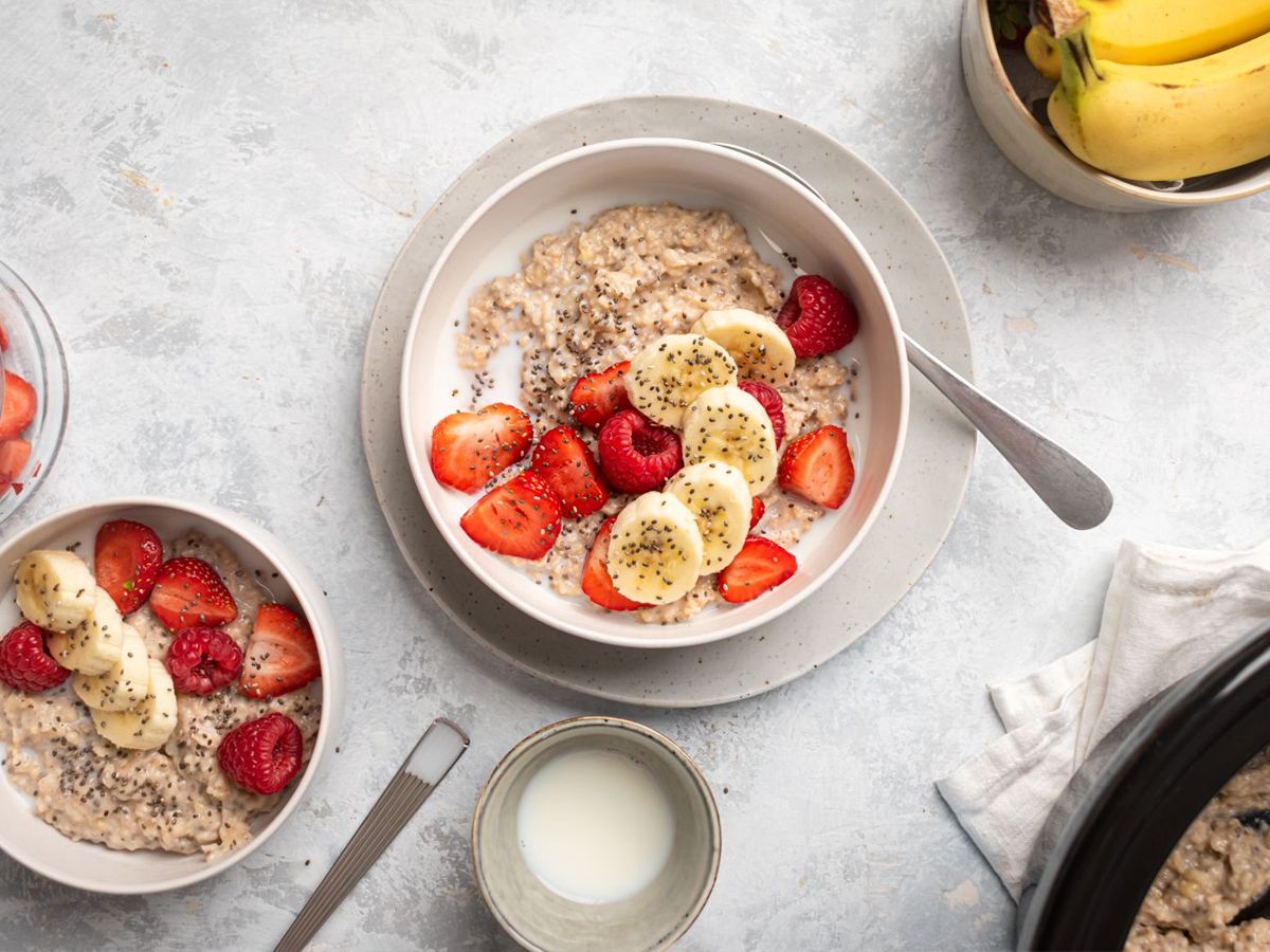 Picture of Slender Kitchen Slow Cooker Steel Cut Oats with Berries